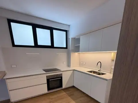 Esmeralda 1000, Piso 5