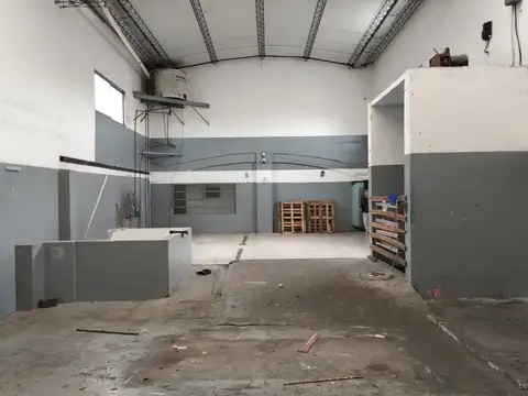 Alquiler Galpón en 2 plantas de 700 m2 cubiertos en Ciudadela