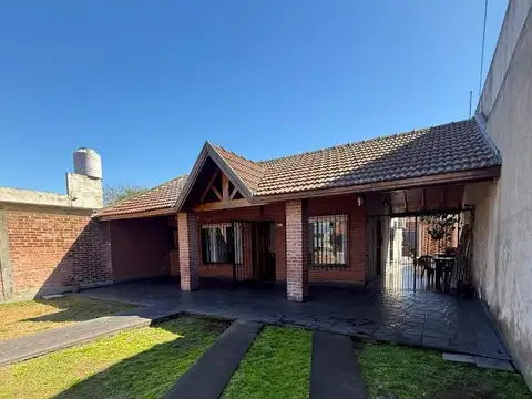 Casa 3 ambientes con 1 baño