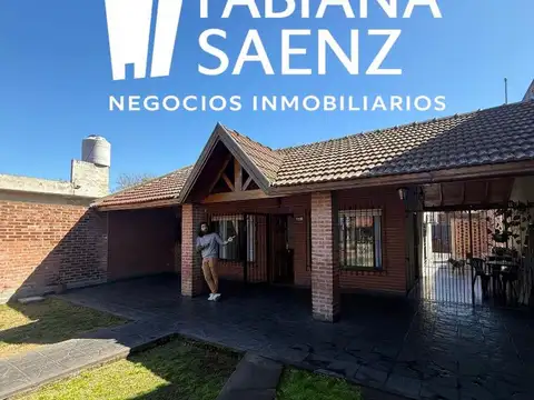 Casa en venta en Luis Guillon Apta a crédito