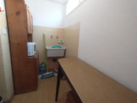 Diagonal Rivadavia 100, Piso 1