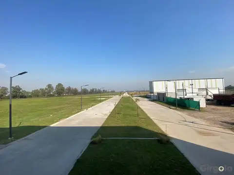 Terreno 2888 m2 en venta en parque industrial Campana