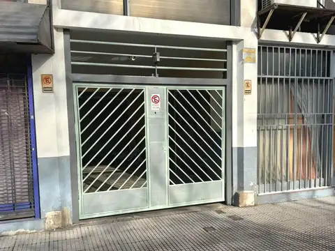LACARRA 79: COCHERA FIJA CUBIERTA