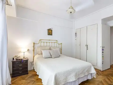 Bustamante y Libertador , 4 AMBIENTES AL FRENTE CON LUZ , BALCON IMPECABLE