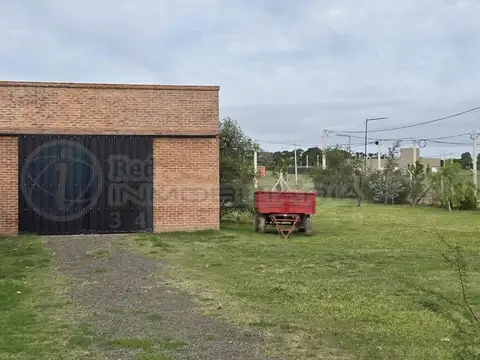 GALPON EN DOS LOTES EN ESQUINA CALLE DOELLO JURADO