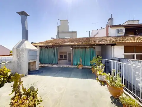 Casa en Venta de 4 Ambientes en Beccar con Terraza, Balcón y Galpón