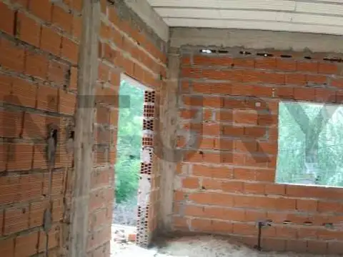 VENTA Casa 7 Ambientes a Terminar - ESCOBAR