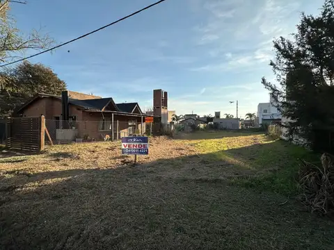 Terreno en Venta 30  mts Fondo