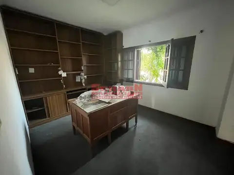 Casa 6 ambientes con 4 baños