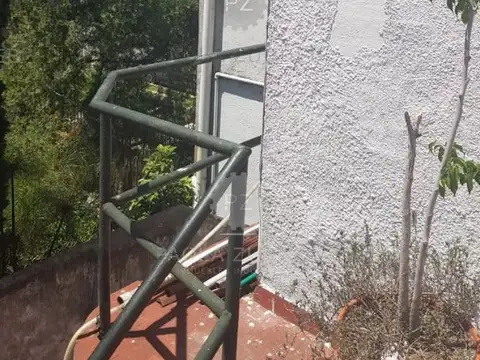 Depto Tipo Casa en Venta 50 años