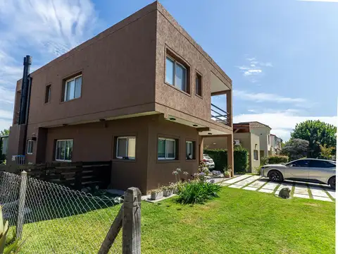 Casa en Venta en Luján del Sol, USD 189.000