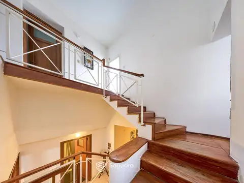 Casa 7 ambientes con 4 baños