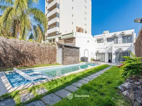 VENTA | PERMUTA - Casa 3 Dormitorios, cochera doble, y piscina - Echesortu, Rosario - APTO CRÉDITO.