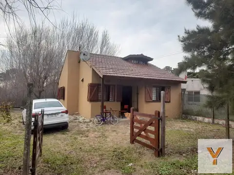 Casa en venta - 3 Dormitorios 1 Baño - 250Mts2 - Costa Chica, Las Toninas