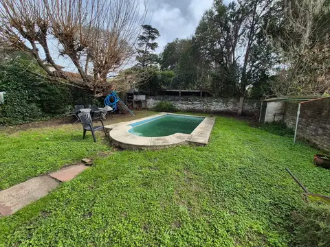 Casa 5 ambientes con 2 baños