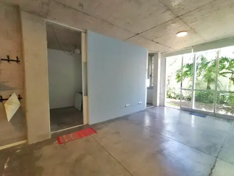 Oficina 3 ambientes con 1 baño