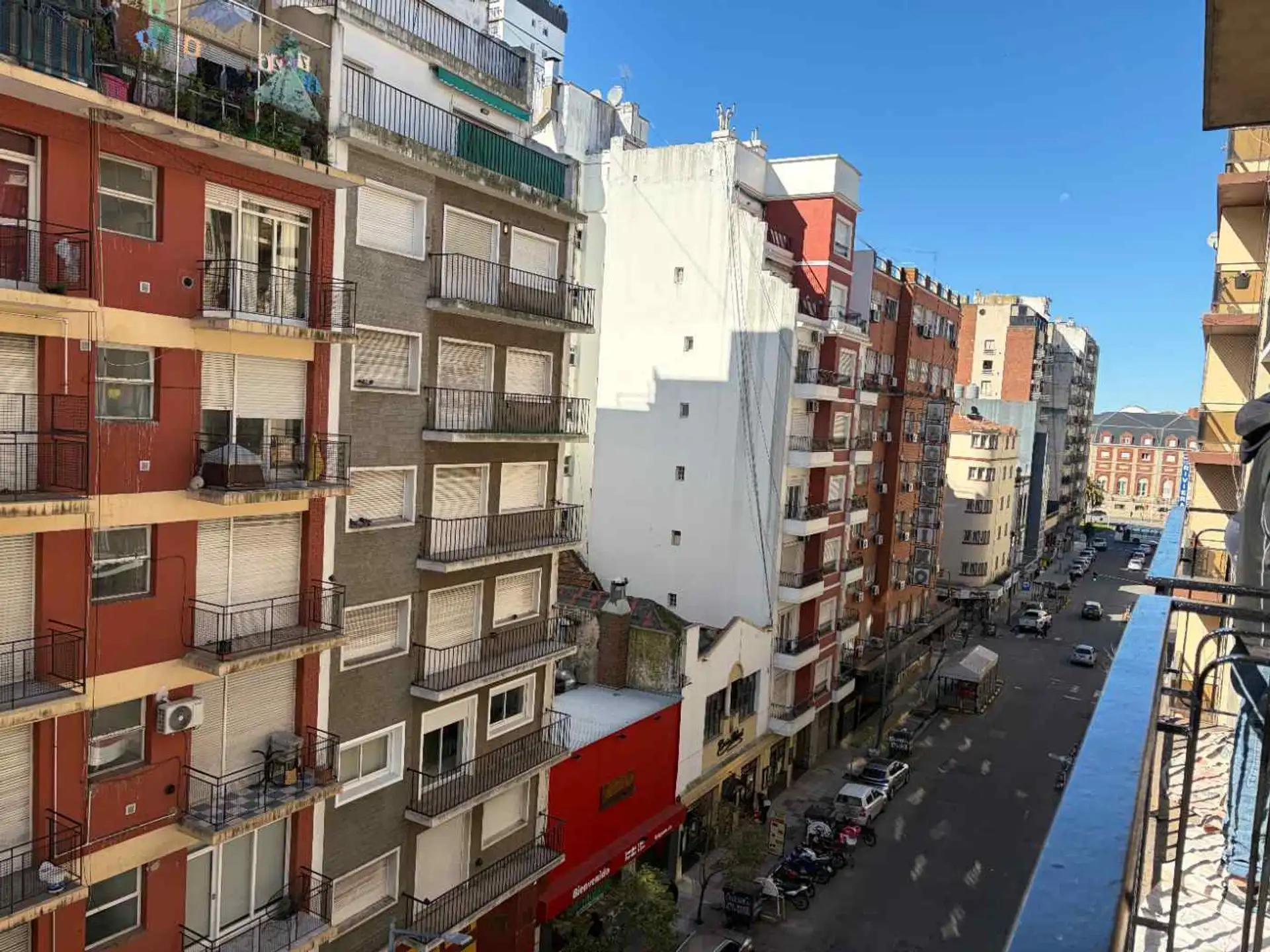 Venta Depto 2 amb. con balcón doble — Centro MDQ