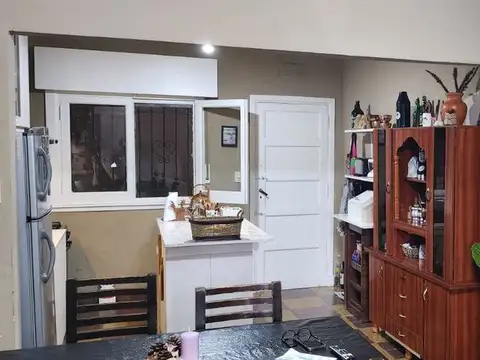 Casa 4 ambientes con 1 baño