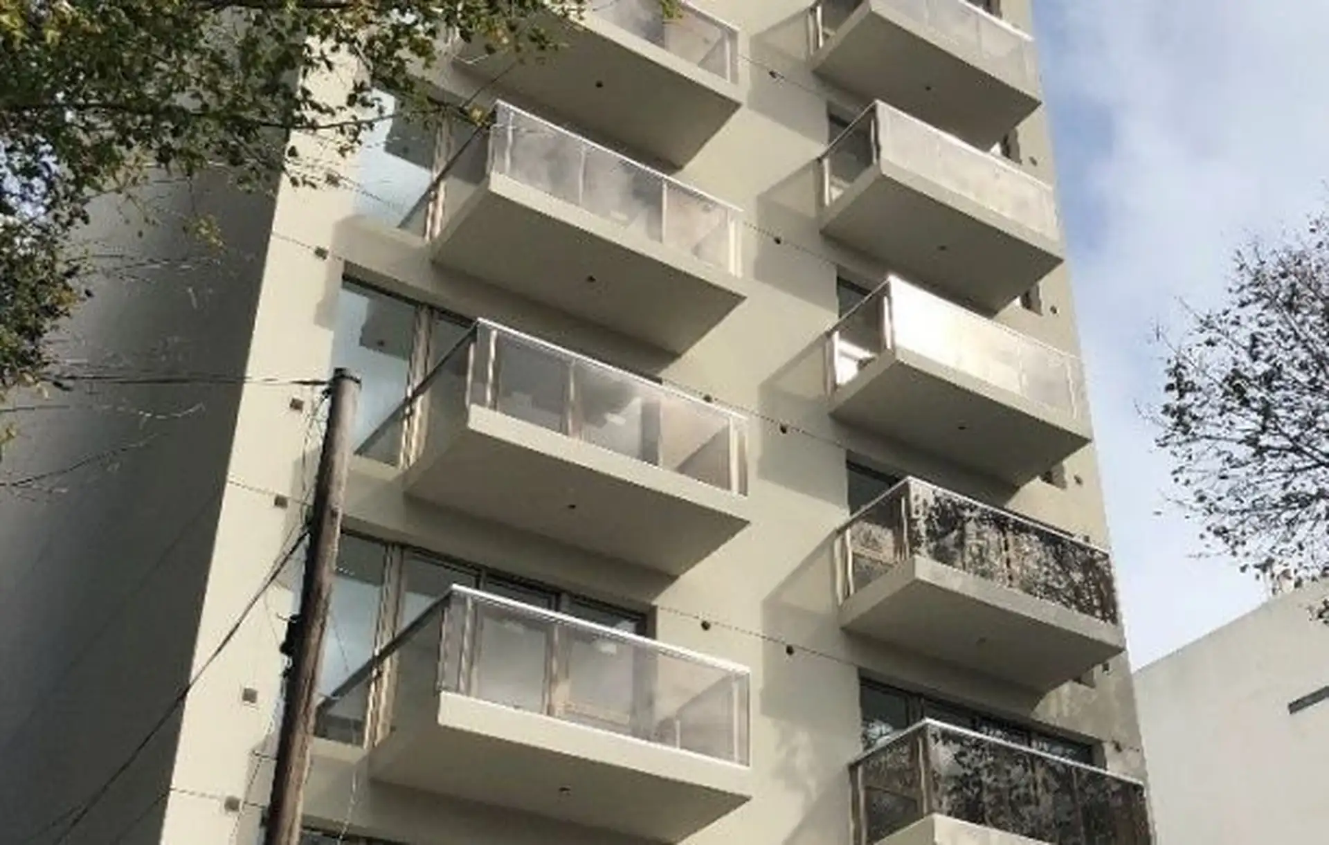 Semipiso de 3 amb con cochera a estrenar. DAMAR IX