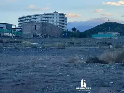 OPENHOUSE  VENDE excelente lote al pie de la montaña, Ciudad de Mendoza