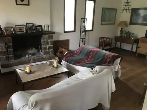 Casa en Alquiler Temporal con 2 cocheras