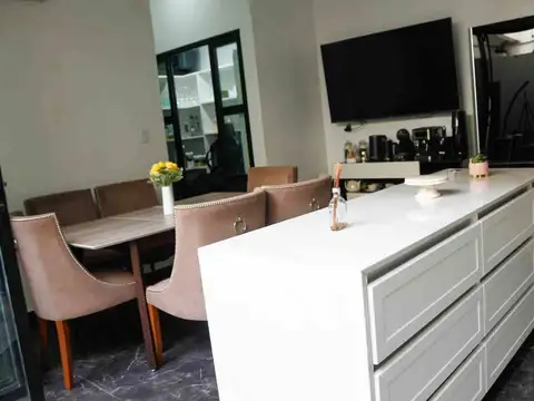 Depto Tipo Casa en Venta en Floresta, USD 125.000