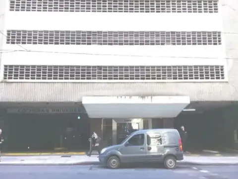 Tucumán 1400 San Nicolás 2 Cocheras U$18.000