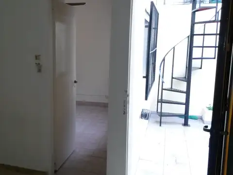 Depto Tipo Casa en Alquiler de 1 dormitorio