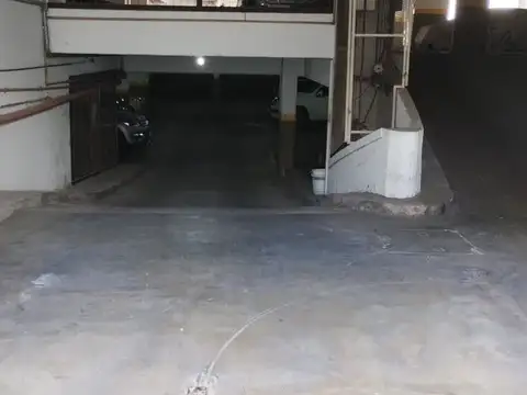 COCHERA EN VENTA BARRIO MONTE CASTRO