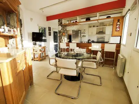 Casa en Venta, PInamar - Zona Alamos. REF: 8235