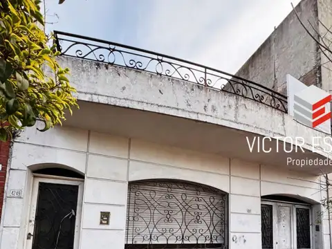 Casa en Venta a Refaccionar o Demoler sobre lote propio en Villa Lynch