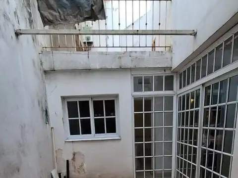 Casa en Alquiler con 1 cochera
