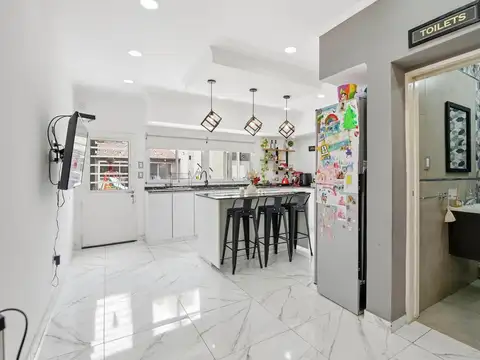 Casa en Venta con 1 cochera