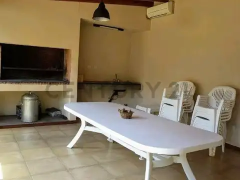 JOSE MARMOL 200, Piso 0