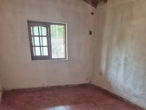 Casa 3 ambientes con 1 baño