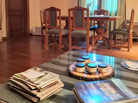 Depto Tipo Casa 4 ambientes con 2 baños