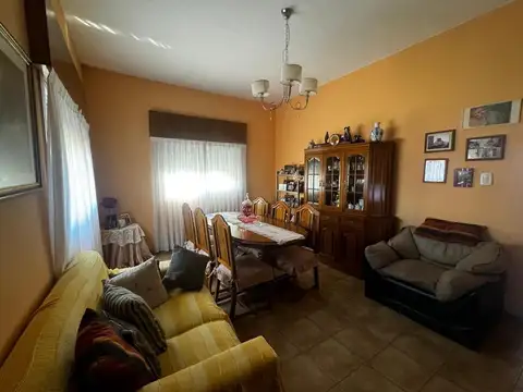 Depto Tipo Casa 4 ambientes con 1 baño