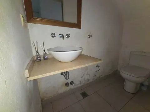 Casa 4 ambientes con 1 baño
