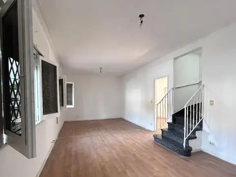 venta casa ph 5 ambientes 2 plantas centro comercial Munro