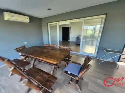 Casa en Alquiler de 4 dormitorios