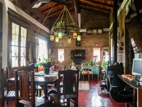 CASA EN VENTA 3 AMBIENTES FINCAS SPORTING