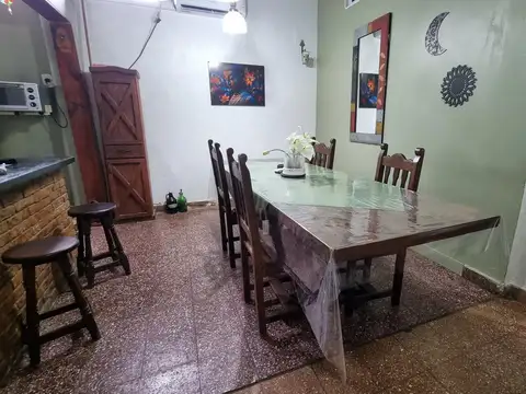 calle 40  n° 5183 e Av. Montevideo y Corrientes