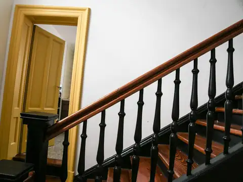 Casa 5 ambientes con 4 baños