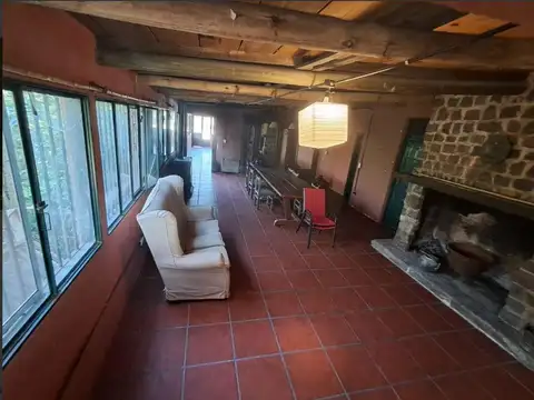 Casa en Venta con 3 cocheras