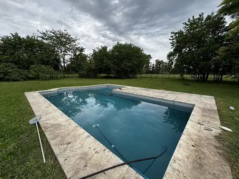 Casa en Venta con 3 cocheras