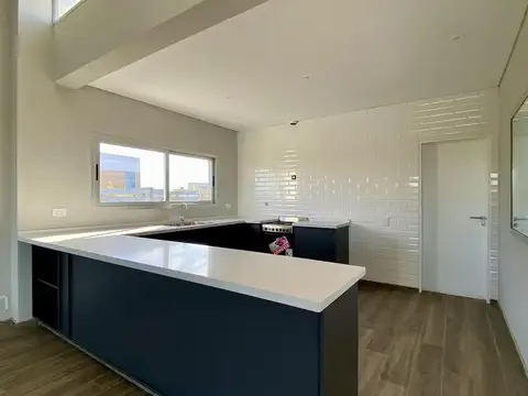 Casa 6 ambientes con 4 baños