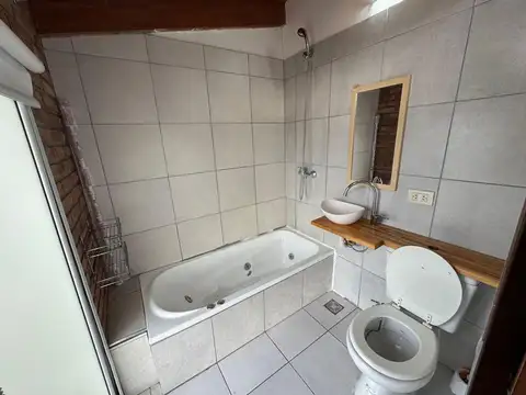 VENTA - CASA DUPLEX 2 DORMITORIOS, ROLDAN.