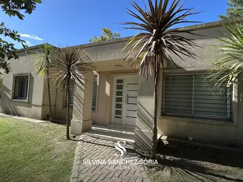 Casa en Alquiler de 3 dormitorios