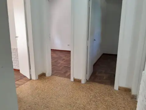 Casa en Alquiler con 1 cochera