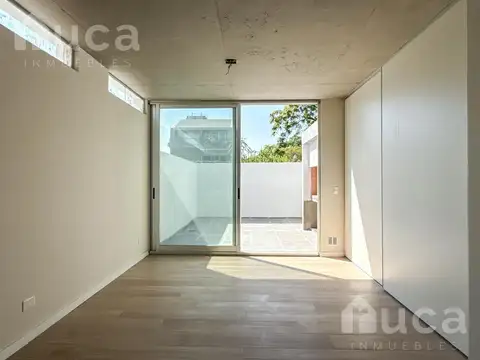 Monoambiente amplio a la venta, con balcón aterrazado y Parrilla - Saavedra